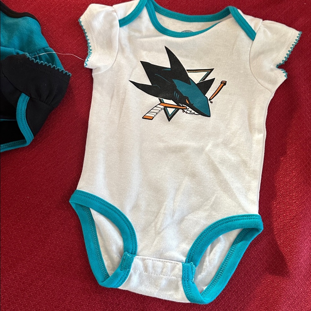 San Jose NFL Sharks Baby Onesie Three Piece Set 0-3 Months NWOT On Hanger - Picture 6 of 6